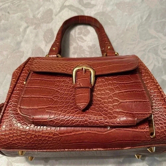 Brand New Lori Griener Faux Alligator Brown Purse - Picture 3 of 8